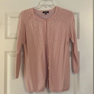 Beautiful dressy or casual with pearls